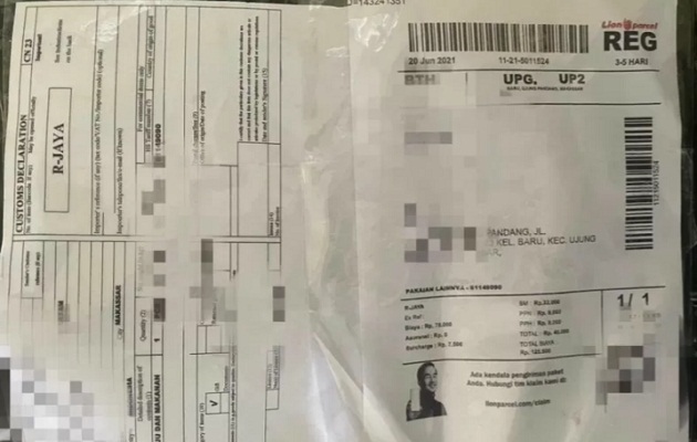 Barang bukti paket berisi ganja yang hendak dikirim keluar Kota Batam.