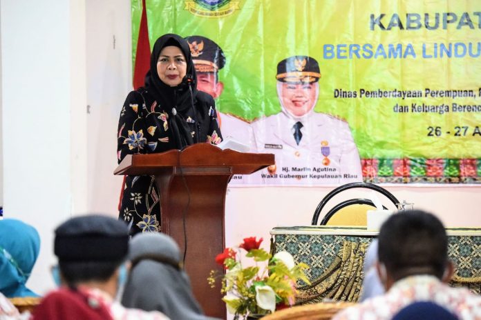 Ketua TP-PKK Kepulauan Riau Hj Dewi Kumalasari Ansar Ketua TP-PKK Kepulauan Riau Hj Dewi Kumalasari Ansar
